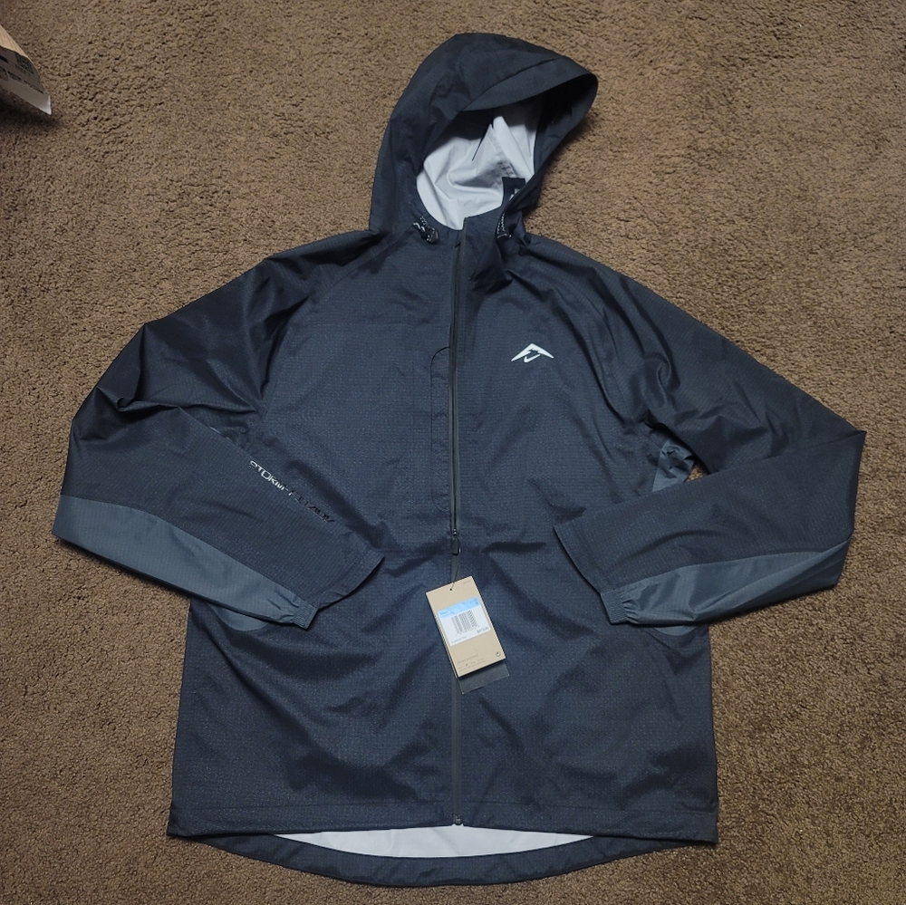 Men Nike Cosmic Peak Storm-FIT ADV Running Jacket Casual Sweater FZ1084-010 Sz M
